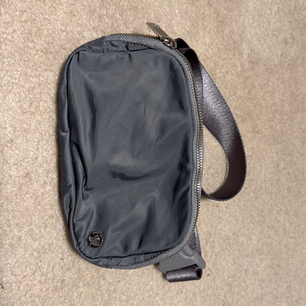 Lululemon everywhere belt bag 1 L